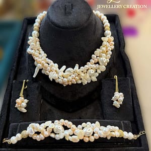 Parure chic en pierres d’eau douce et Majorque P003